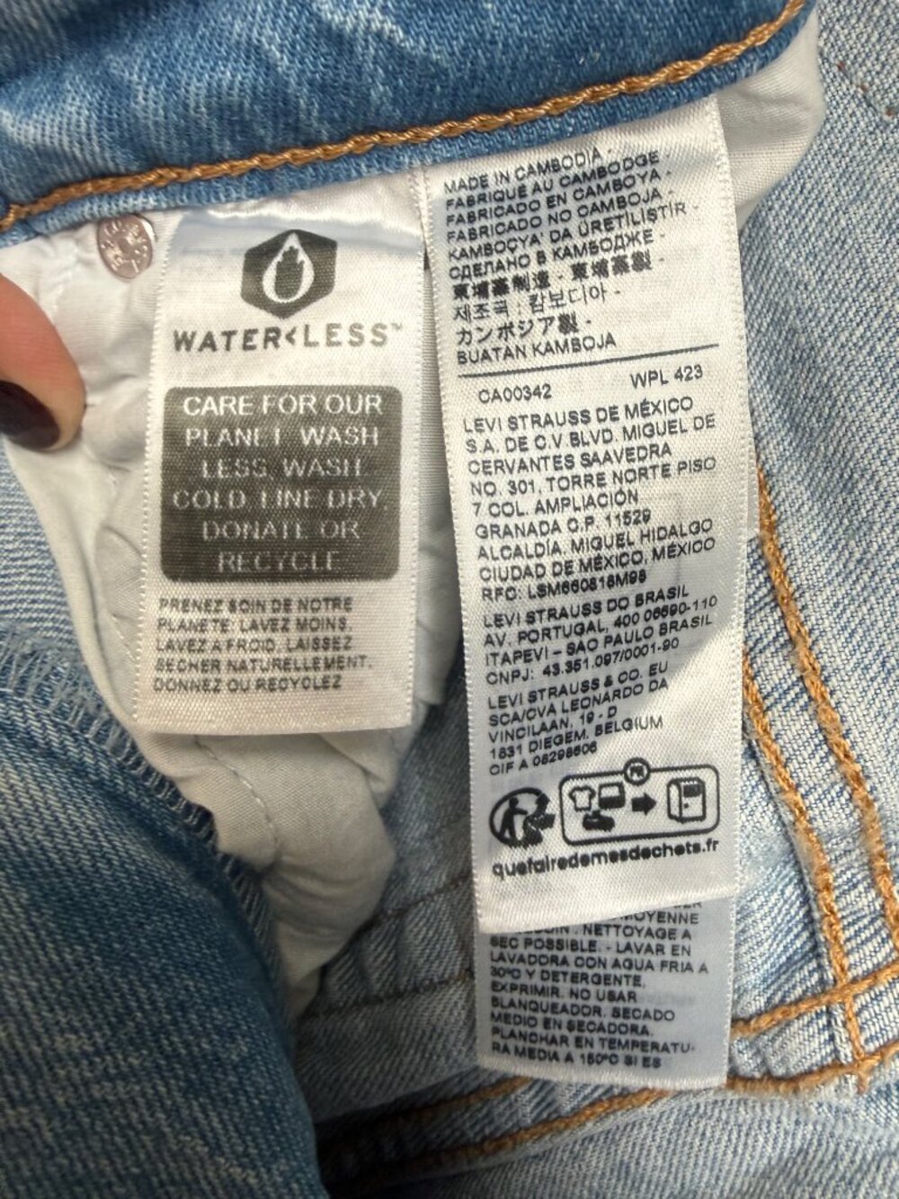 Levis Premium Ribcage Bell High Rise Flare Bell Bottom Jeans Light Wash Size 28 - Picture 8 of 11